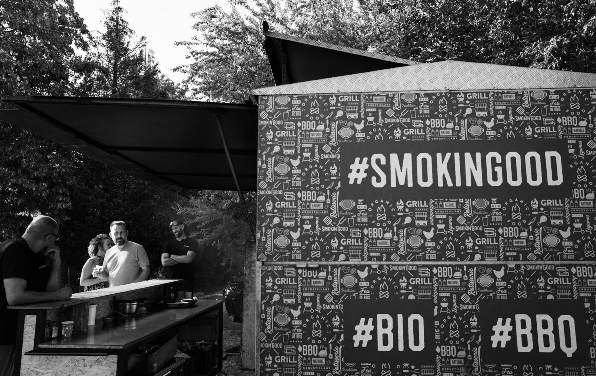 Rôtissoire Smokin'Good, totem visible de loin